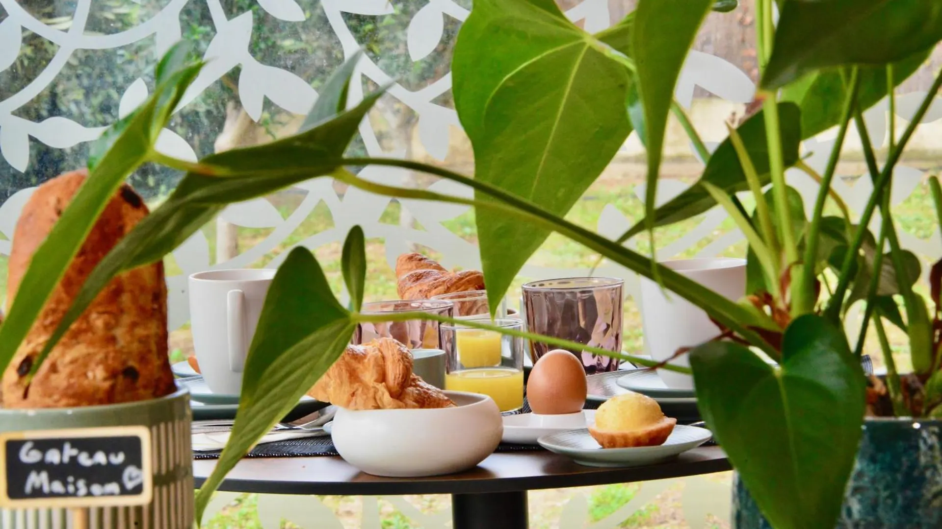 *** Hotel Best Western Gemenos en Provence Francia